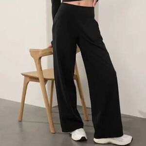 Women's Black Wide-Leg Pants
